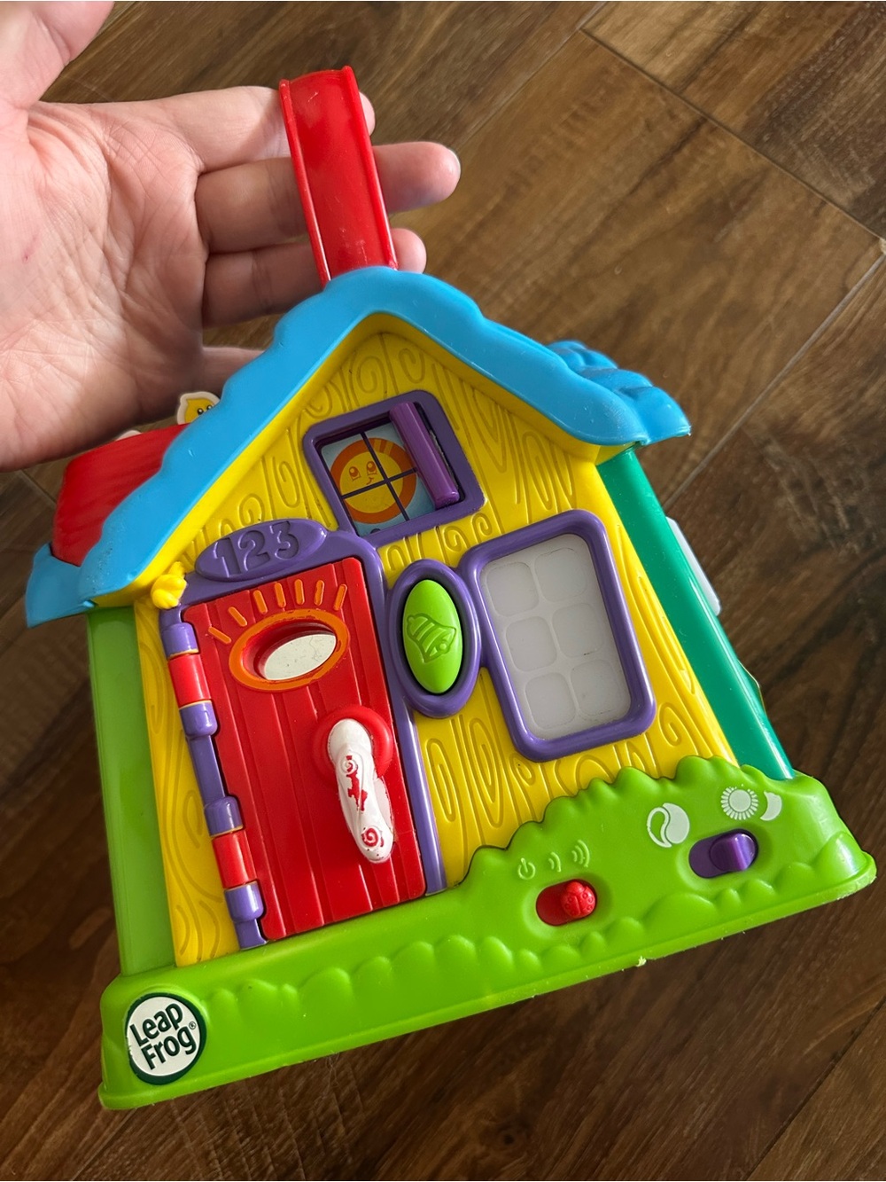 Leapfrog house